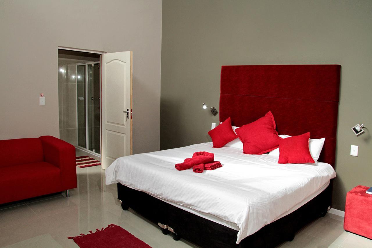 Village Boutique Hotel Otjiwarongo Exterior foto