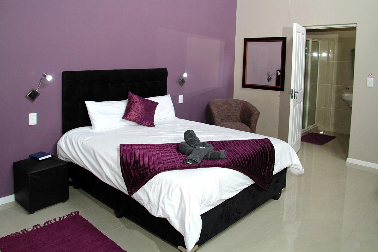 Village Boutique Hotel Otjiwarongo Exterior foto