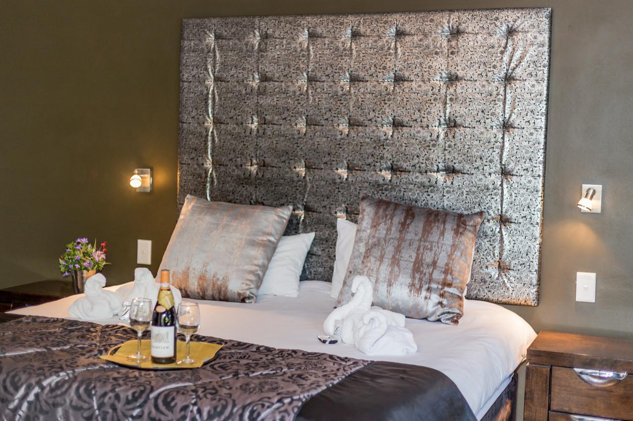 Village Boutique Hotel Otjiwarongo Exterior foto