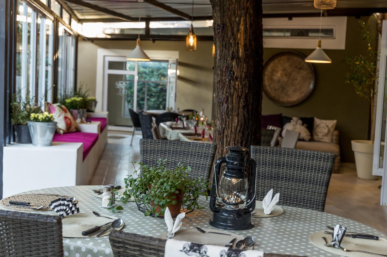 Village Boutique Hotel Otjiwarongo Exterior foto