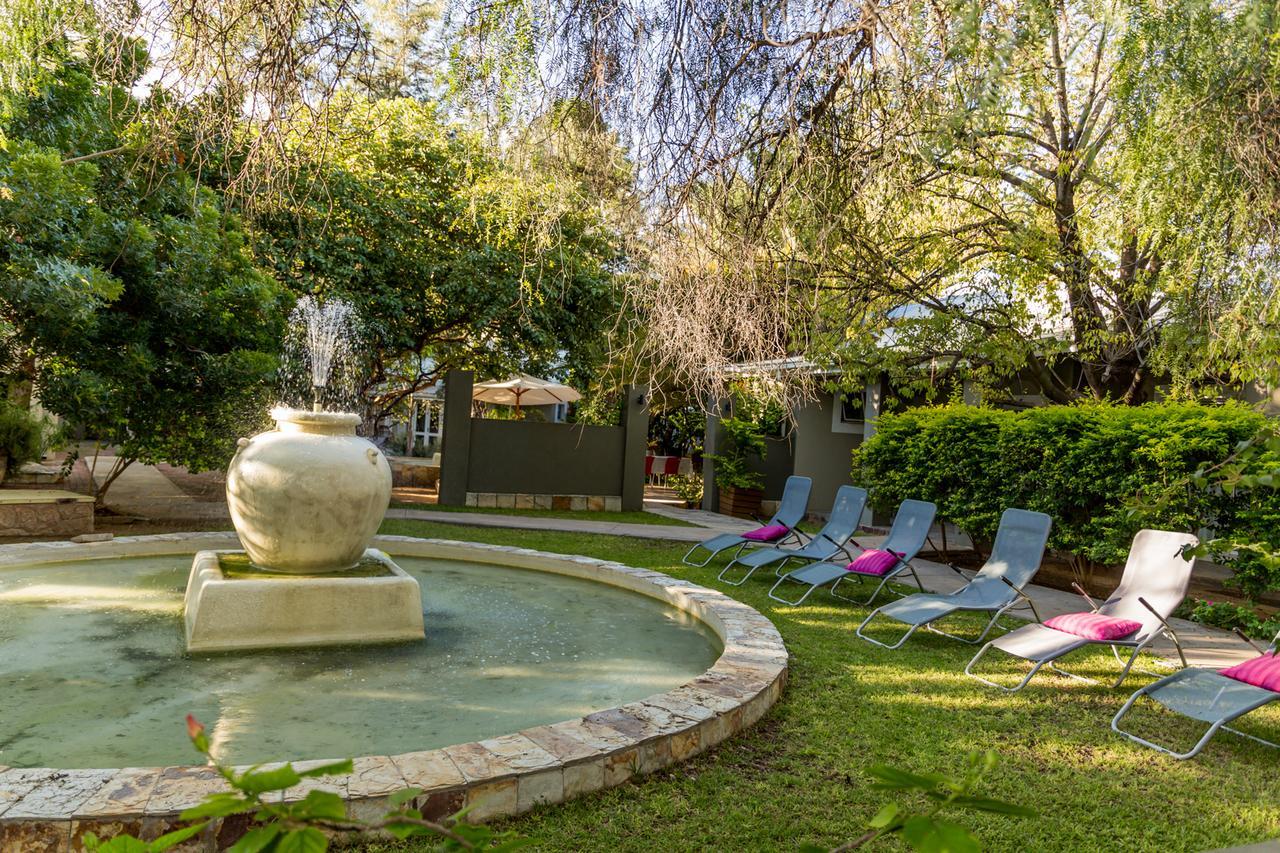 Village Boutique Hotel Otjiwarongo Exterior foto